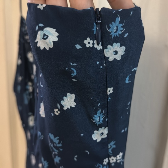 Realisation par 100% silk mid dress - Picture 3 of 9